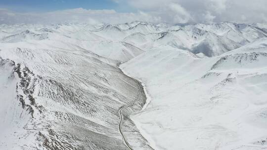 航拍西藏那曲比如县夏拉雪山风景