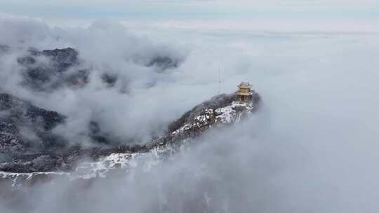 高山雪后云海航拍