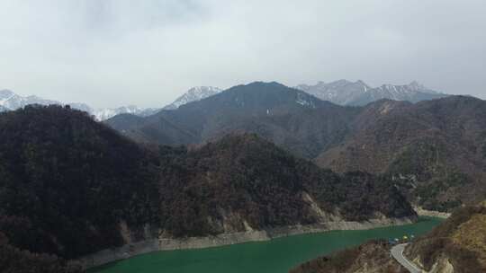 四川平武县天母湖及周边雪山视频素材模板下载