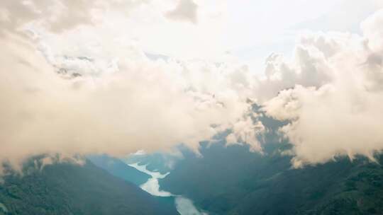 云层之上大好河山山川河流