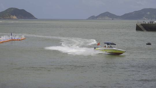 海边城市岛屿礁石海浪航拍