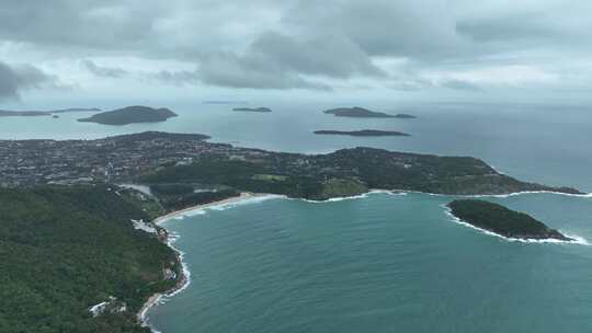 航拍东南亚泰国普吉岛海岸线热带雨林风光