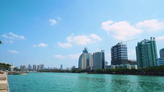 厦门市城市大景筼筜湖延时摄影女神雕像