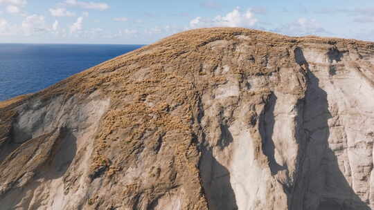 瓦胡岛上的火山马纳纳岛上的特写镜头古火山