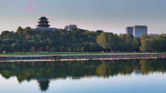 秋天滹沱河晨景