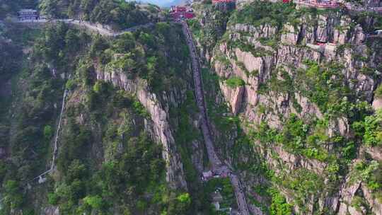 五月的泰山