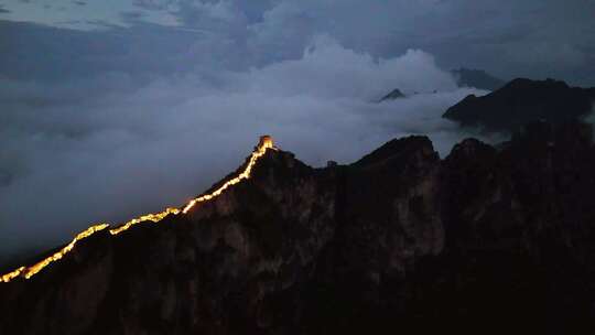 司马台长城夜色云海