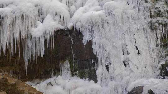 瀑布冰挂流水视频素材模板下载