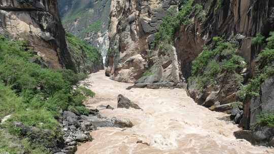 虎跳峡云南迪庆丽江高原航拍