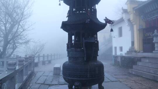 安徽九华山东崖禅寺雾景视频素材