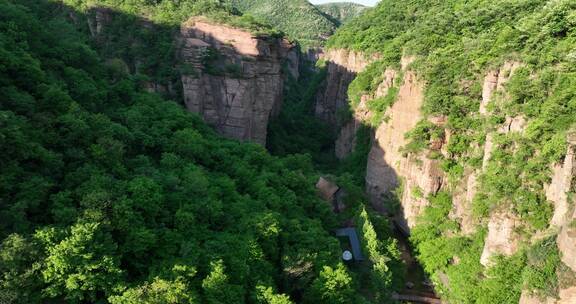 洛阳龙潭大峡谷旅游生态森林河流航拍景点