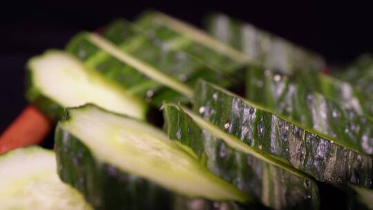 特写黄瓜片青瓜片蔬菜视频素材模板下载