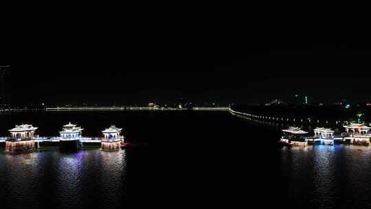中国广东省潮州市广济桥夜景风光