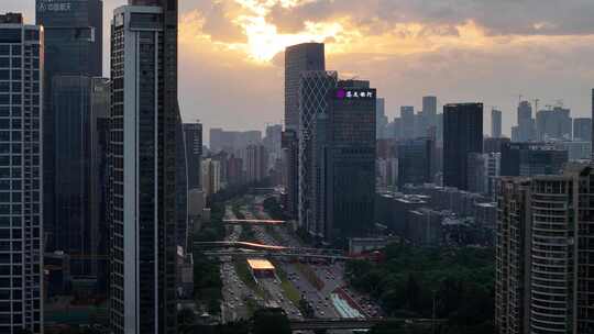 深圳南山区粤海街道滨河大道日落航拍