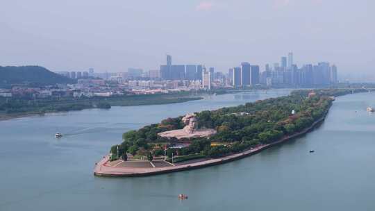 航拍长沙橘子洲头湘江两岸江景城市天际线