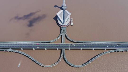 航拍中国著名桥梁杭州湾跨海大桥交通运输