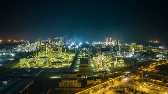 大型石化企业炼油厂夜景航拍延时