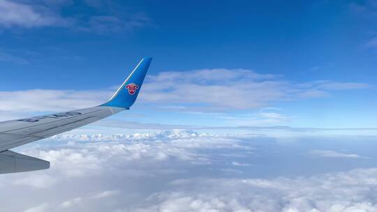 从飞机窗口看云景