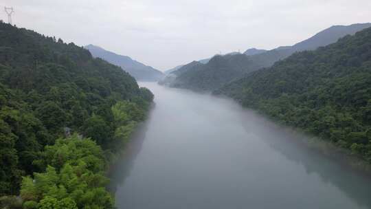 航拍湖南郴州雾漫小东江风景区4k