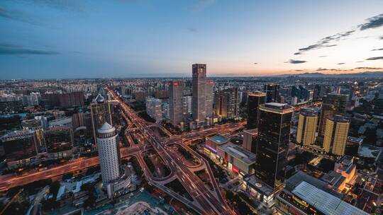 北京城市日转夜延时，国贸桥车水马龙