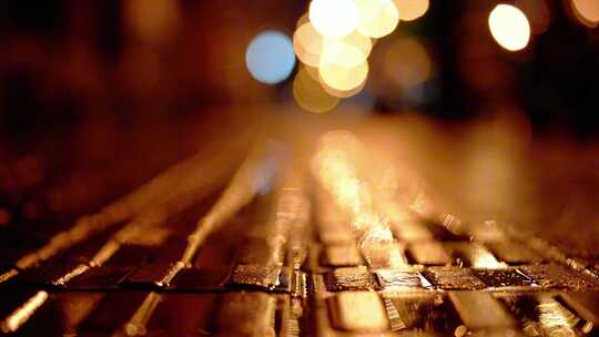 雨夜晚上下雨伤感情绪城市暴雨大雨