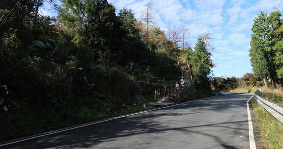 秋天山村秋色