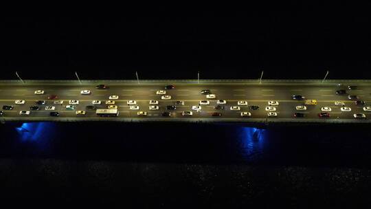 航拍湖北武汉长江大桥交通夜景视频素材模板下载