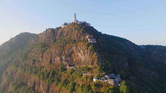 云南大理白族自治州宾川县鸡足山华首门航拍
