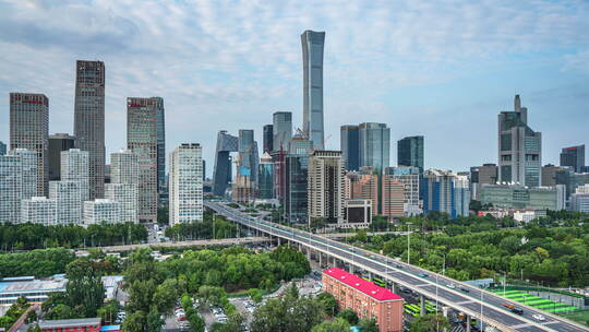 北京城市cbd街道车流蓝天白云城市建筑群