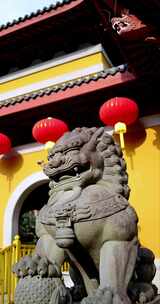 杭州上天竺法喜寺大门口的石狮子