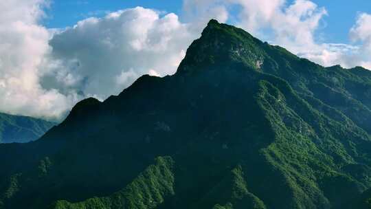 航拍陕西秦岭山脉圭峰山