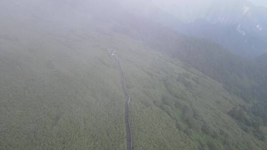 航拍湖北神农架5A景区