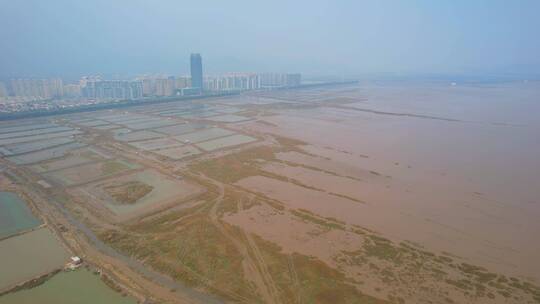 航拍海岛滩涂养殖场