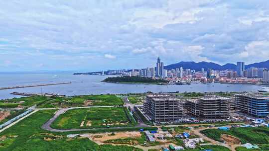 山东烟台芝罘区滨海广场城市建筑滨海航拍