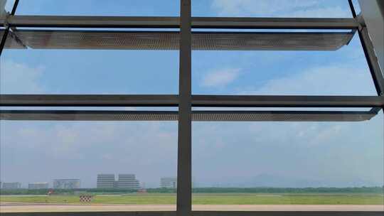 福建厦门高崎国际机场航站楼外起飞的航班