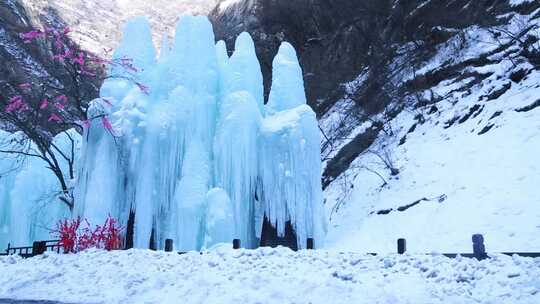 冰碉冰瀑冰锥冰雪大世界旅游