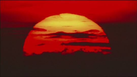 日落红霞景象