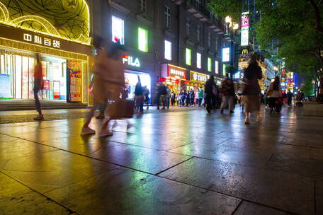 武汉汉江路人流5K延时夜景