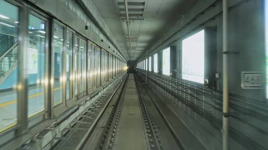 无人驾驶地铁进站视频素材模板下载