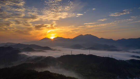 朝霞云海