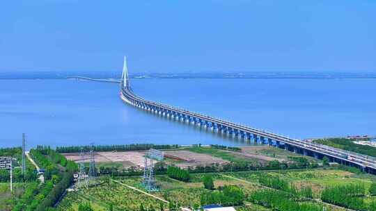航拍上海长兴岛崇明长江大桥上海跨江大桥