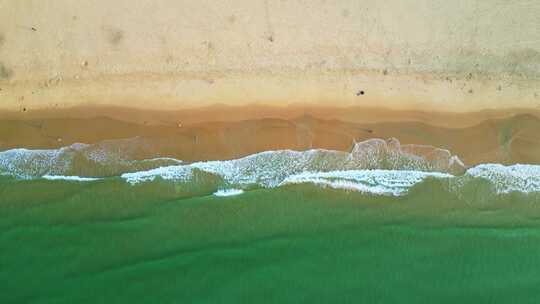 海南陵水清水湾航拍海岸线沙滩海浪唯美空镜