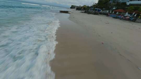 FPV拍摄海滩海浪