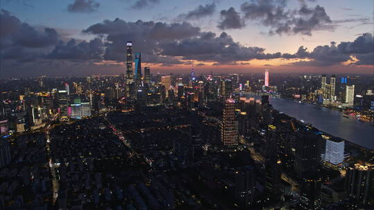 航拍上海陆家嘴夜景拨开云雾