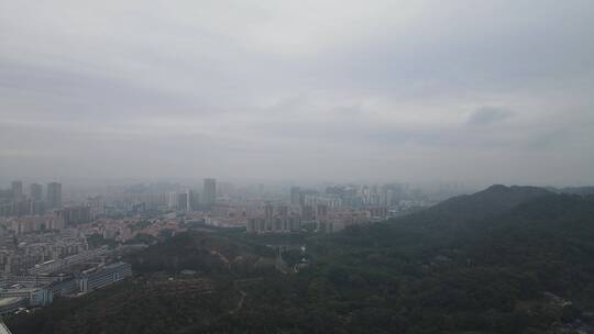 雾霾天气下的城市