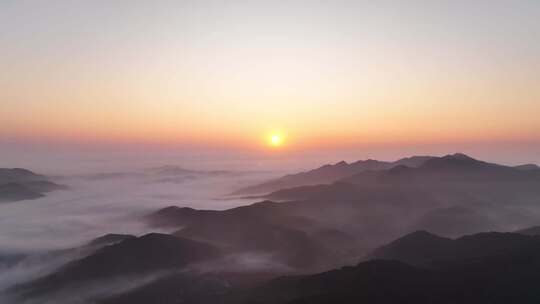 航拍千山云雾缭绕日出