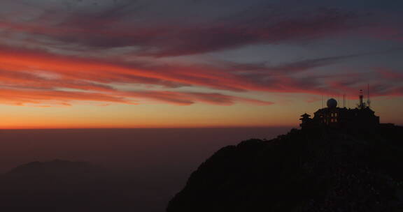 中国山东泰安泰山山顶风景风景区云海