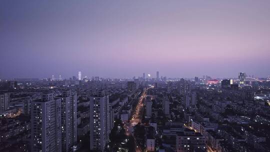 上海城区傍晚夜色