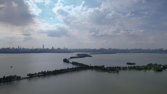 航拍武汉5A级景区东湖绿道视频素材模板下载