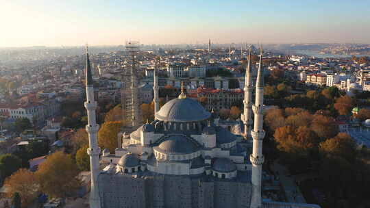 Camlica清真寺和伊斯坦布尔日落无人机视频